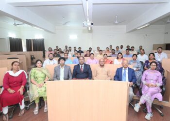 इनोवेशन और उद्यमिता पर SBU में फैकल्टी डेवलपमेंट प्रोग्राम आयोजित