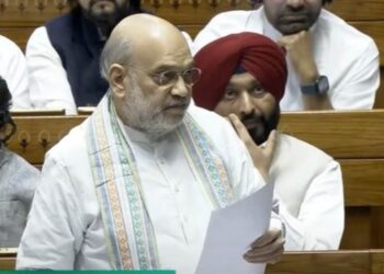 वक्फ संशोधन बिल को लेकर संसद में विरोध,सत्ता पक्ष ने बिल का किया समर्थन