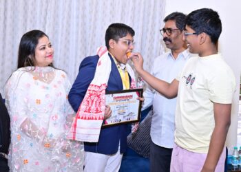युवा शतरंज खिलाड़ी अधिराज मित्रा ने मुख्यमंत्री हेमंत सोरेन से मुलाकात की, जानिए क्या है मामला