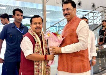 पटना में भाजपा का शक्ति प्रदर्शन, राष्ट्रीय अध्यक्ष नितिन नबीन के स्वागत में एयरपोर्ट पर उमड़ा कार्यकर्ताओं का जनसैलाब
