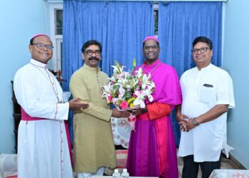 रांची महाधर्मप्रांत के नवनियुक्त सहायक बिशप आनंद डेविड खालको का हुआ अभिषेक।