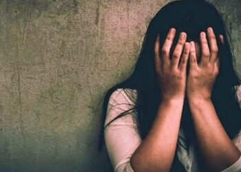 16 वर्षीय छात्रा को 24 घंटे तक बंधक बनाकर रखा, नशीला पदार्थ देने और गंभीर हमले का आरोप; गिरफ्तारी के बाद आरोपी की मांगों ने भी चौंकाया
